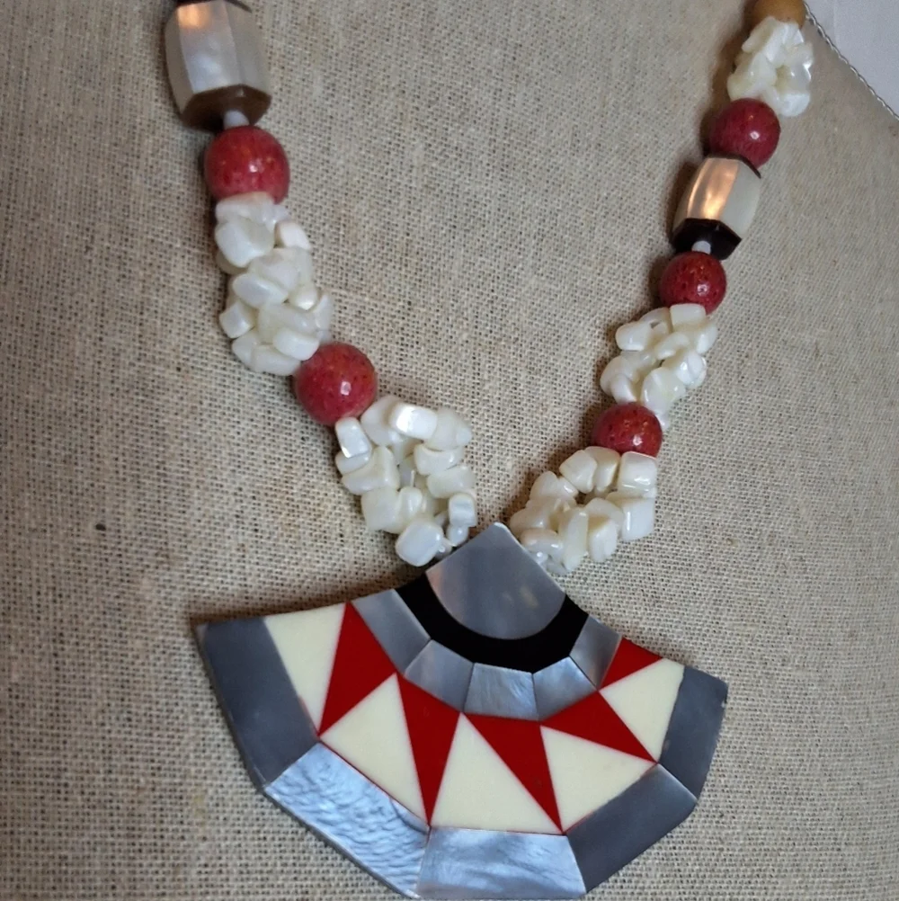 Vintage Mother of Pearl Inlay Fan Necklace